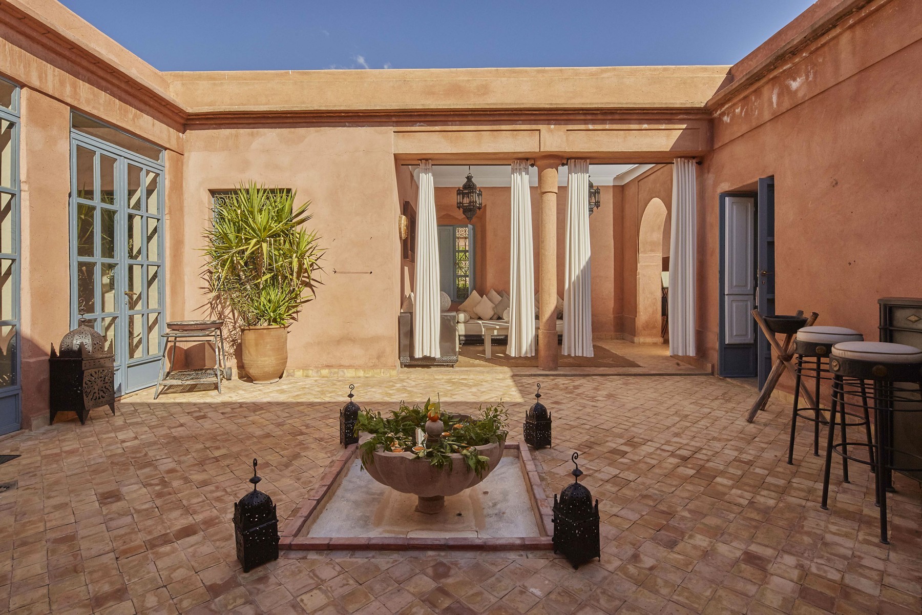 Luxury villa, Road to Ouarzazate