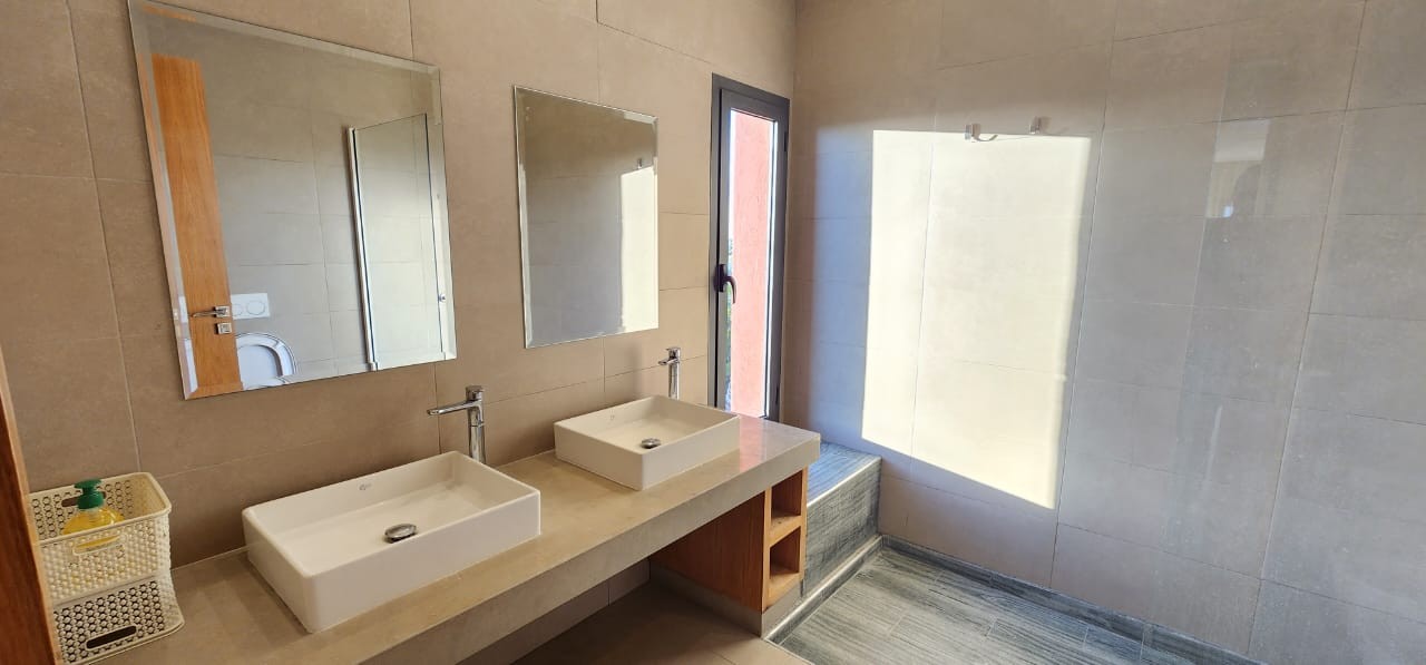 High standing villa, Road to Ourika