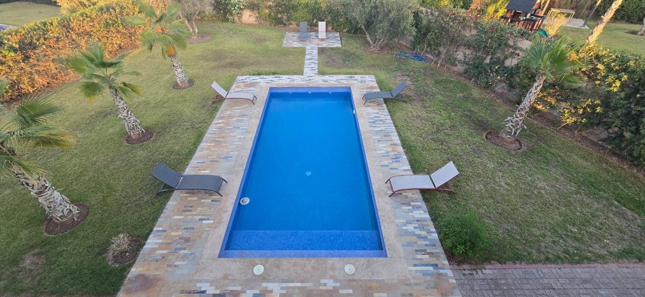 Villa, Route de Fès