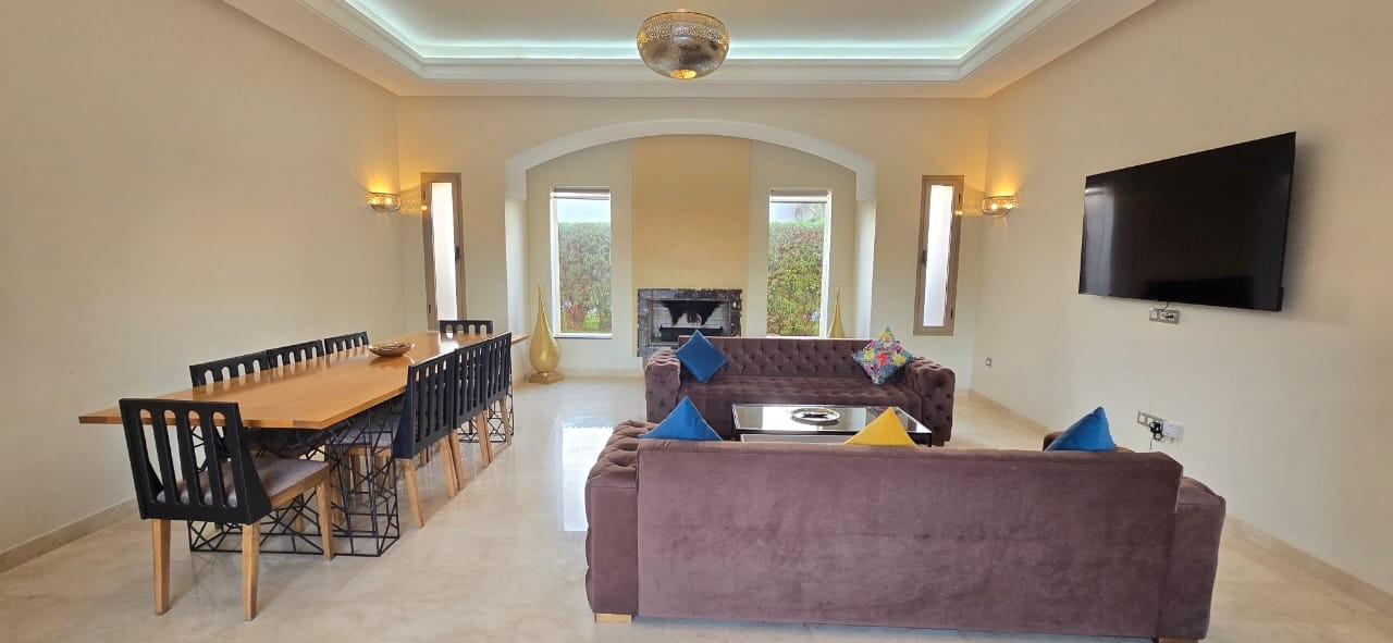 Villa, Route de Fès