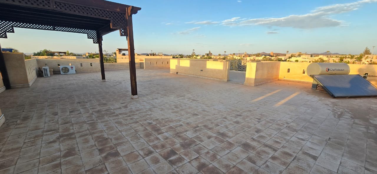 Villa, Route de Fès