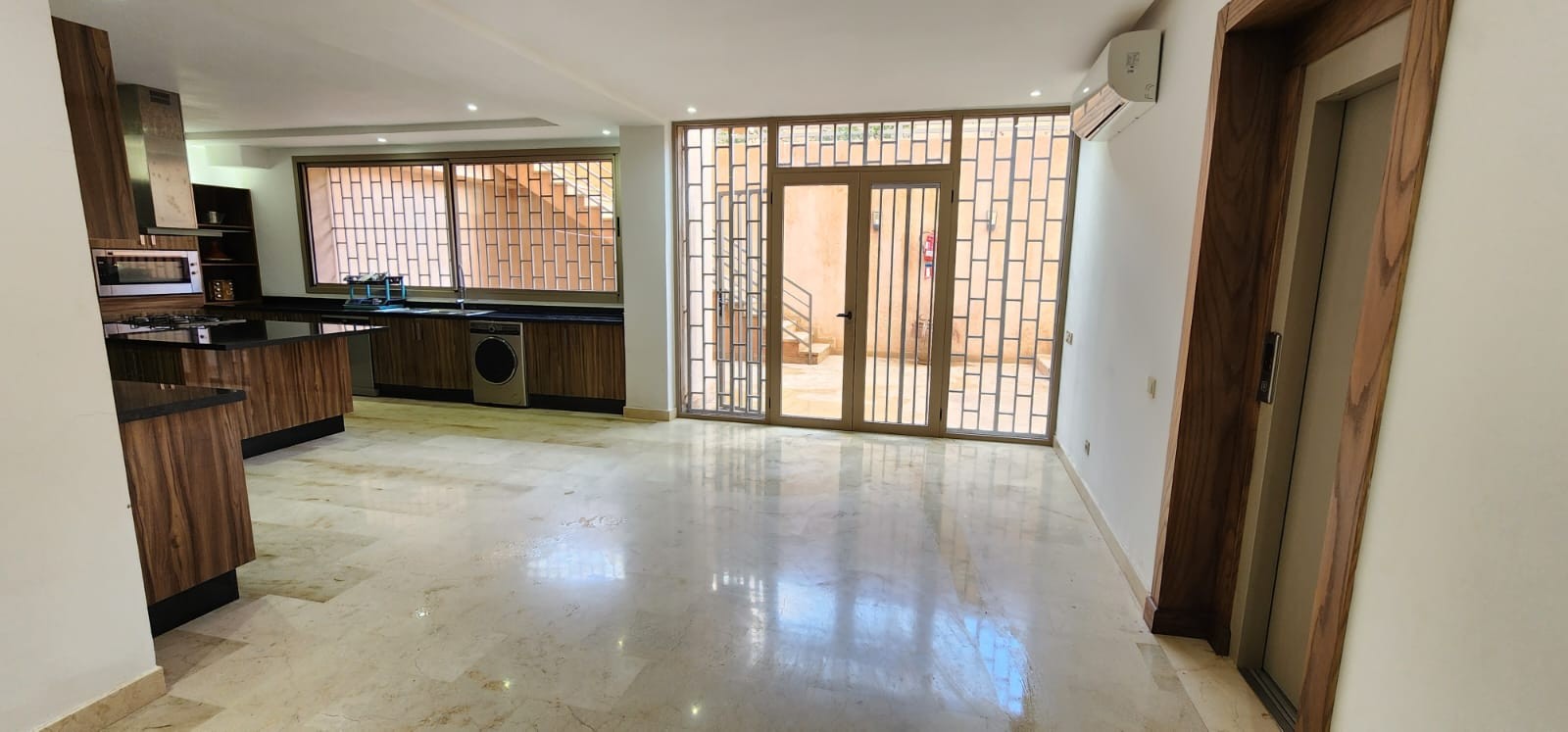 Luxury villa, Road to Tahanaout