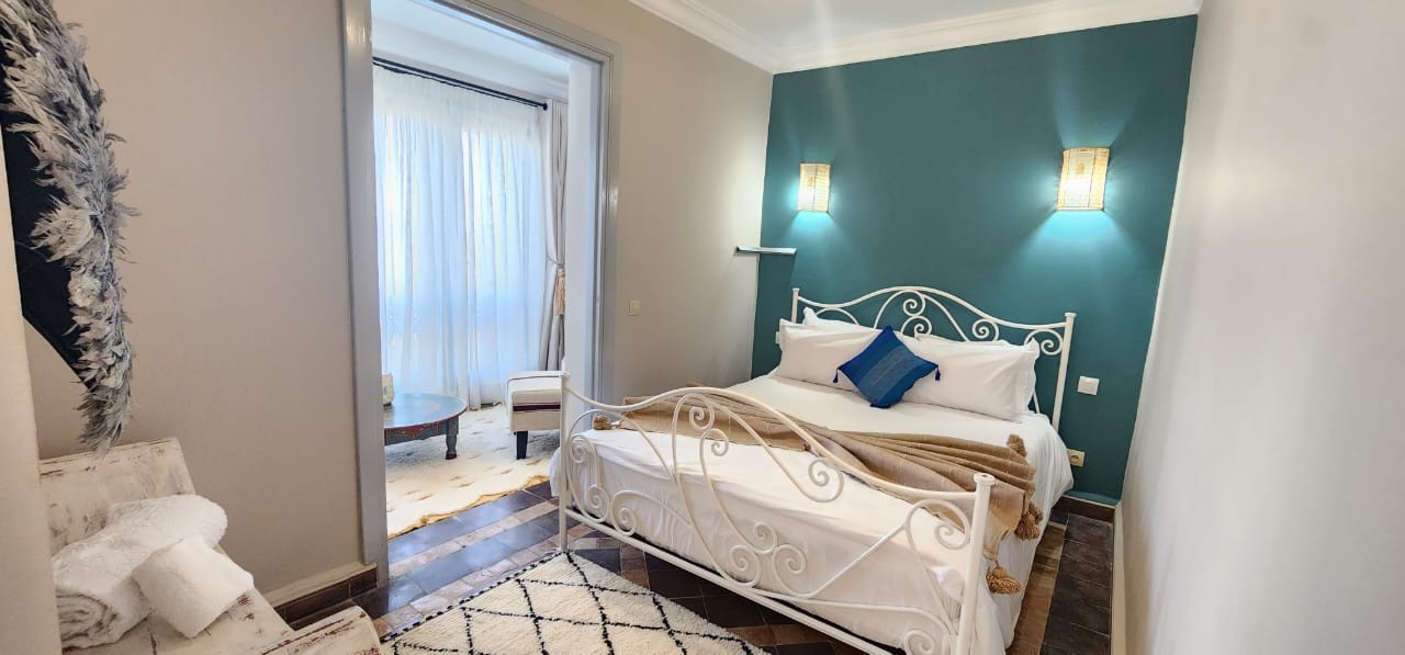Luxury villa, Road to Ouarzazate