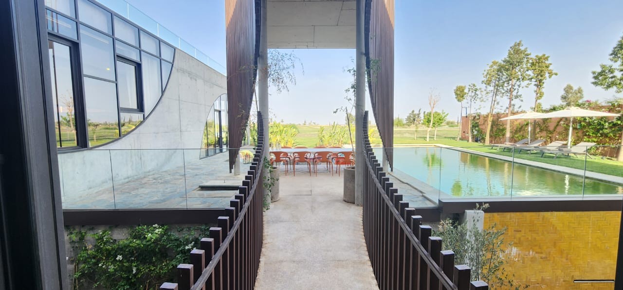 Villa, Amelkis area