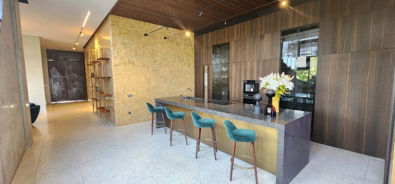 Villa, Amelkis area