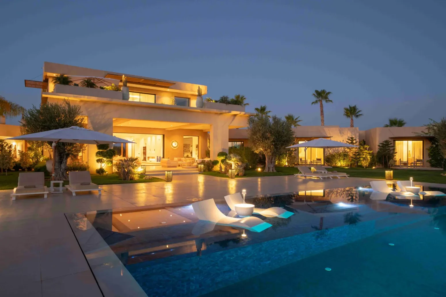 Villa, Amelkis