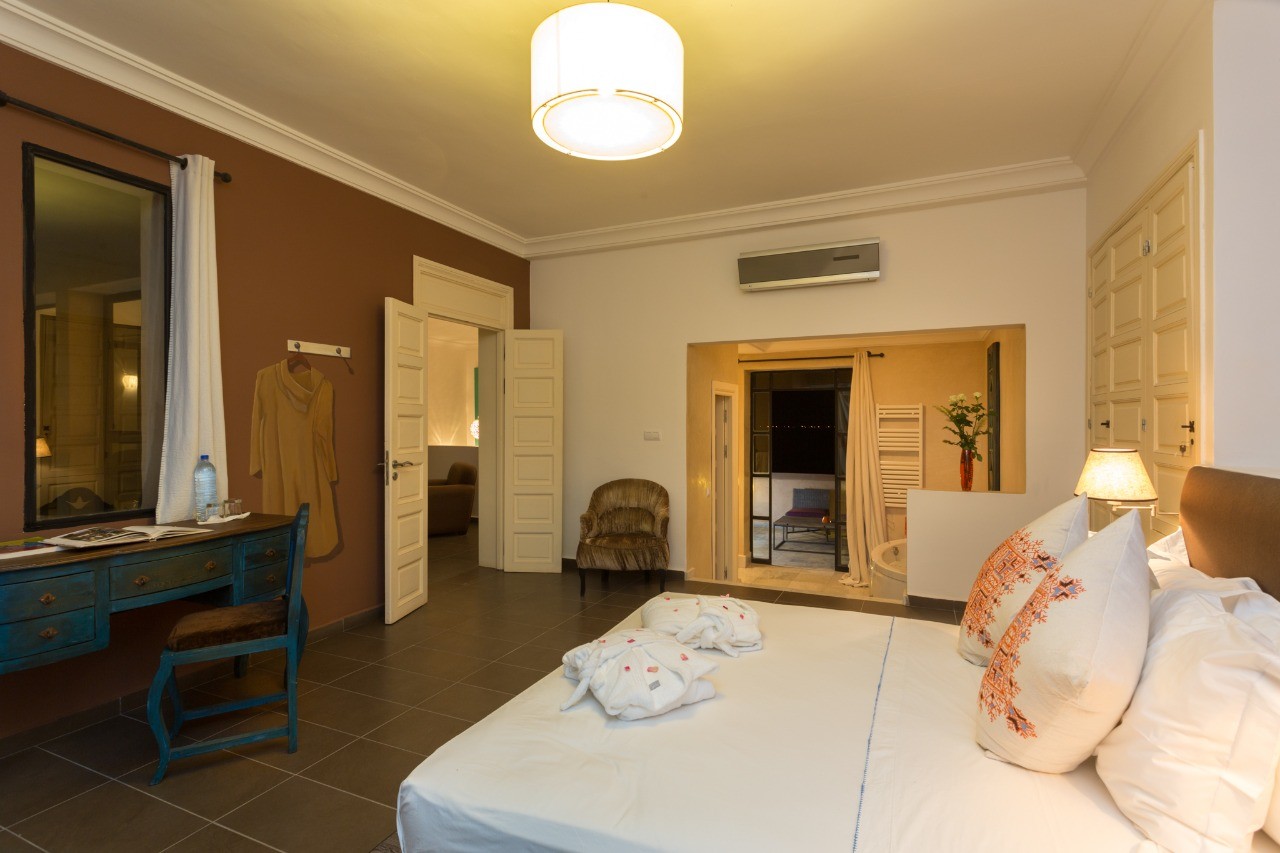 Villa de standing, Route d'Amizmiz