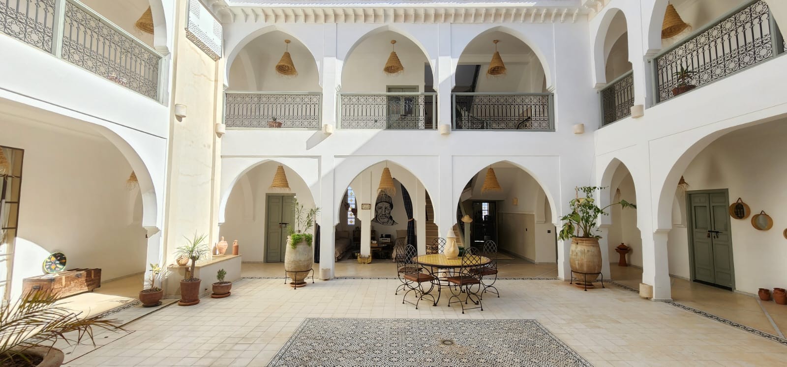 Villa de standing, Route de Casablanca