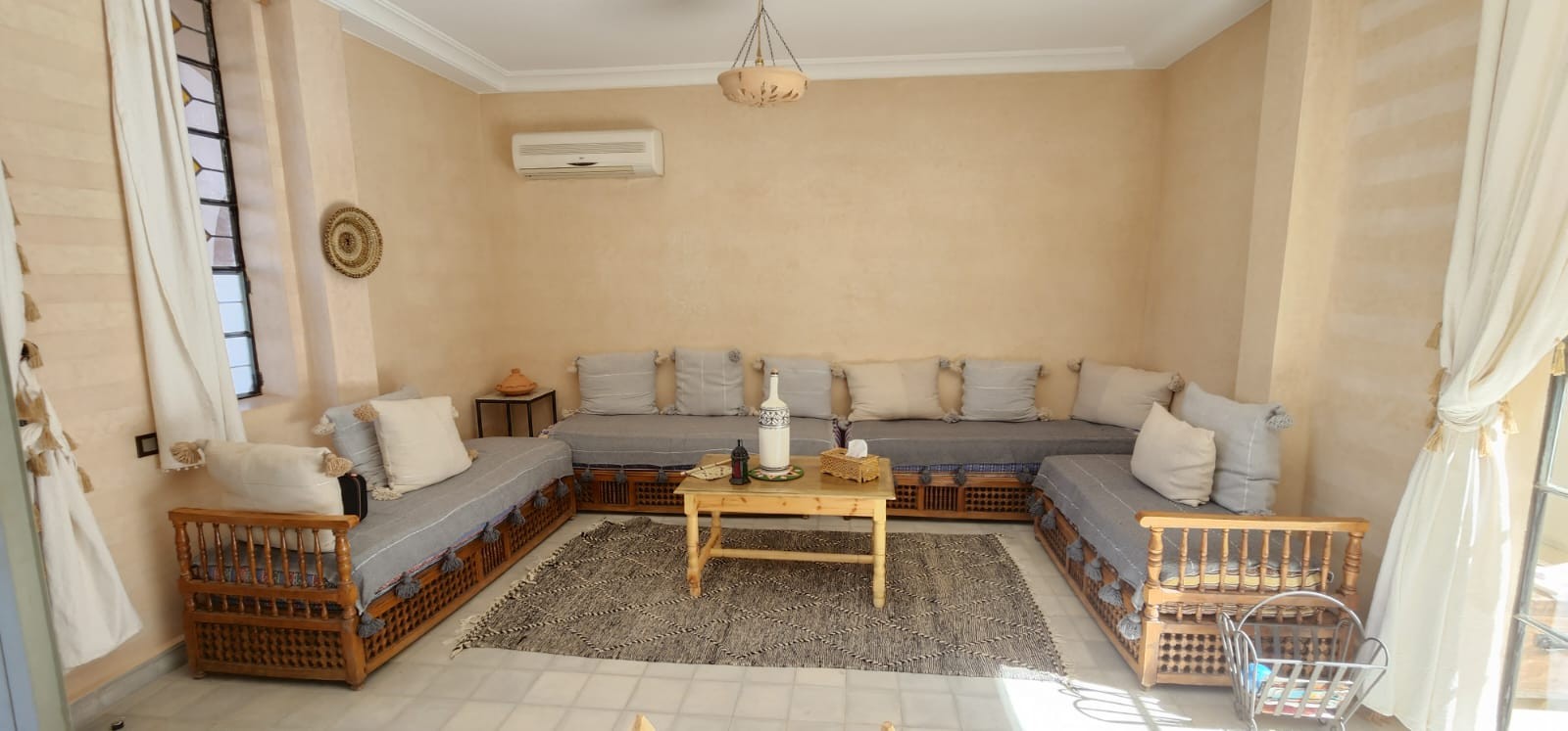Villa de standing, Route de Casablanca