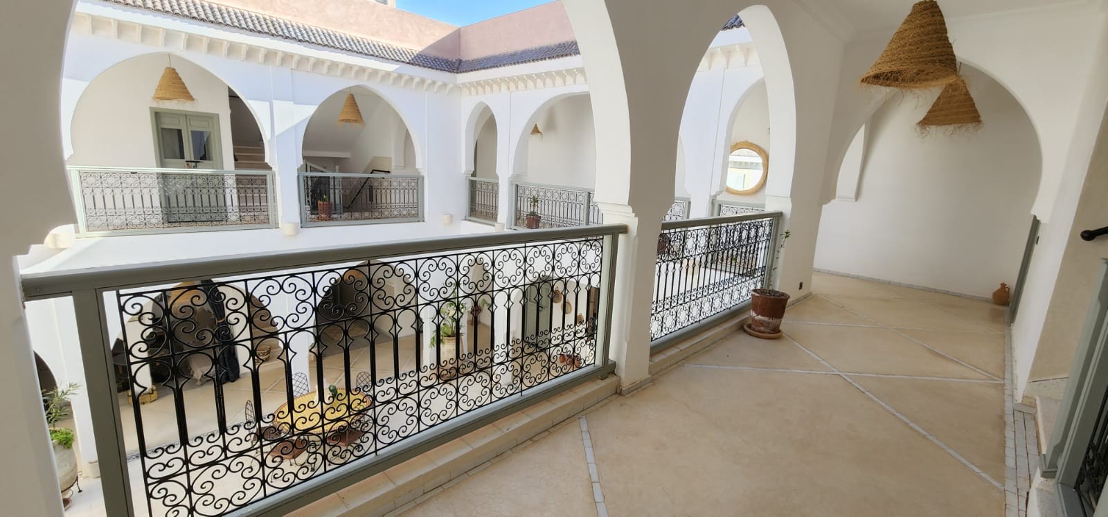 Villa de standing, Route de Casablanca