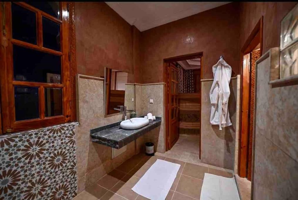 Villa, Road to Ourika