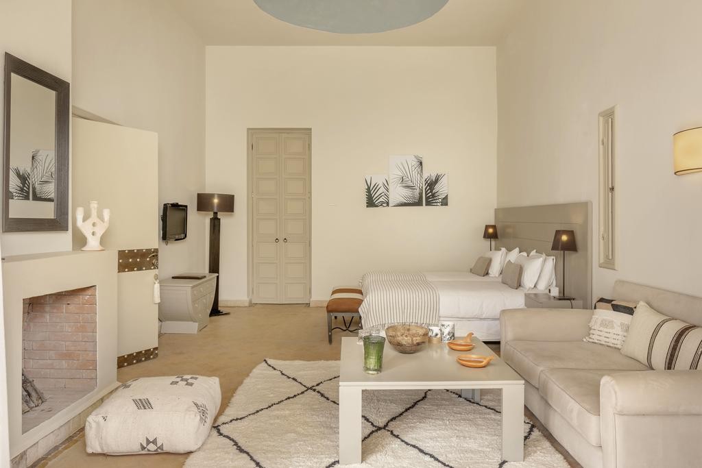 High standing villa, Road to Fes