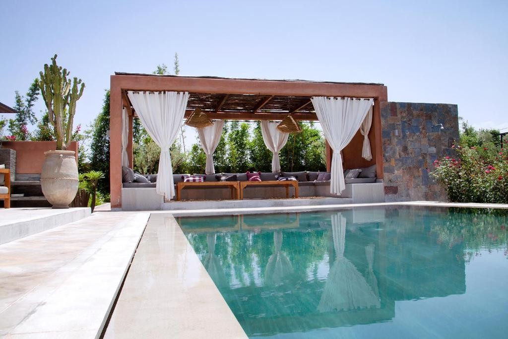 High standing villa, Road to Fes