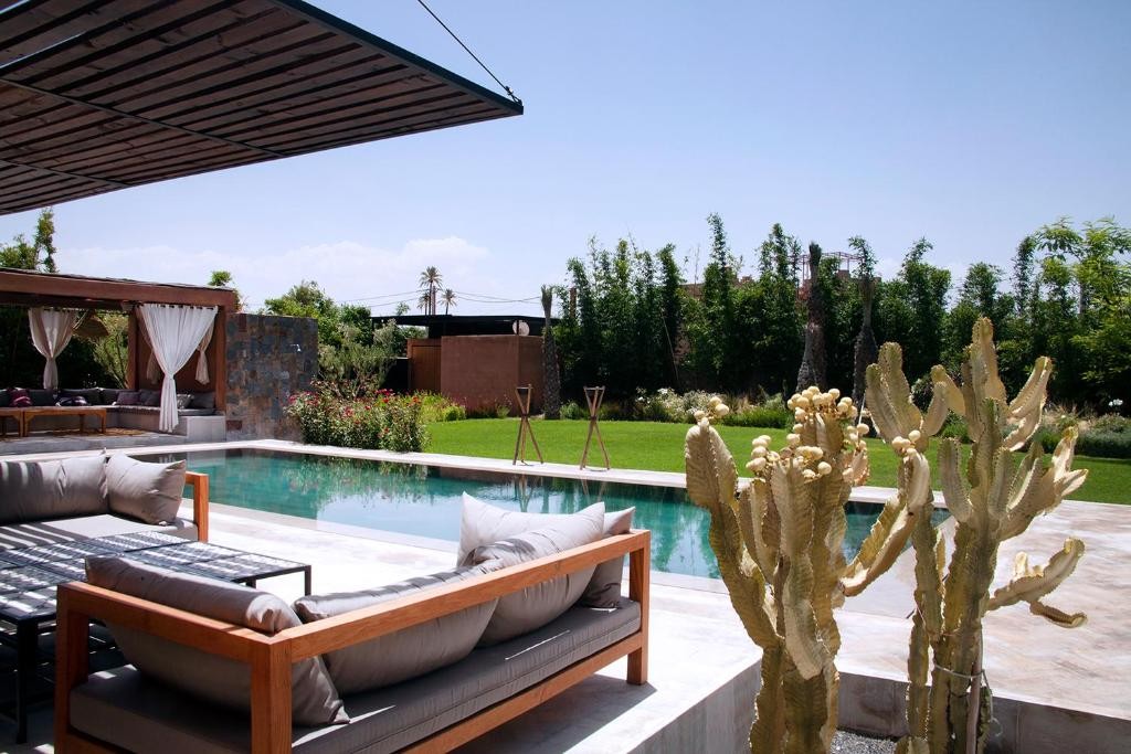 High standing villa, Road to Fes