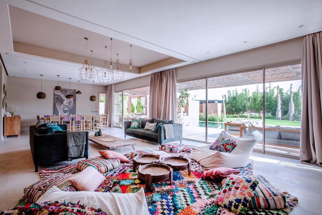 High standing villa, Road to Fes