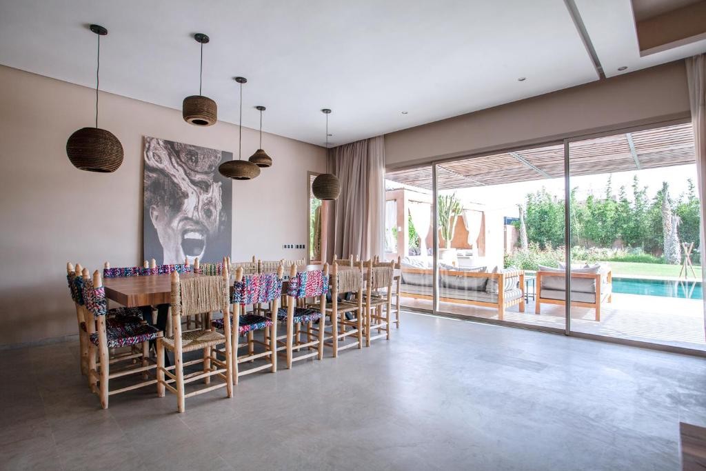 High standing villa, Road to Fes