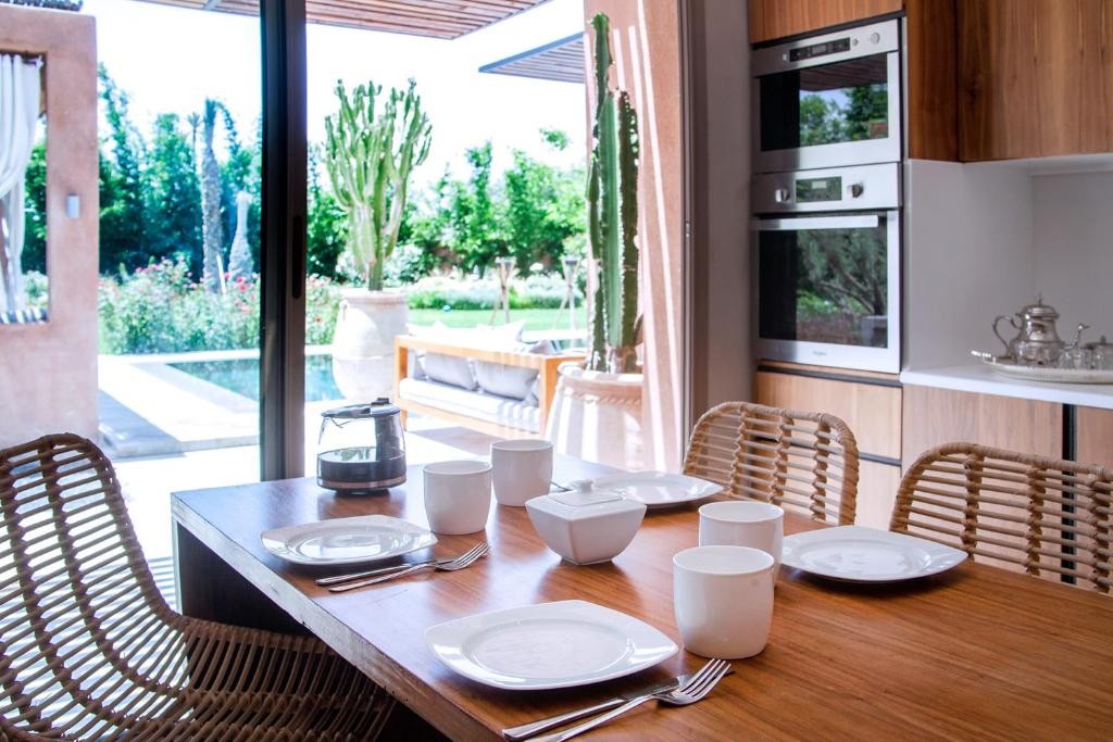 High standing villa, Road to Fes
