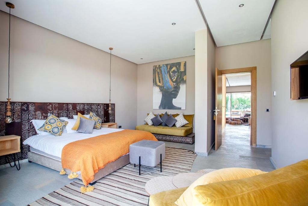High standing villa, Road to Fes