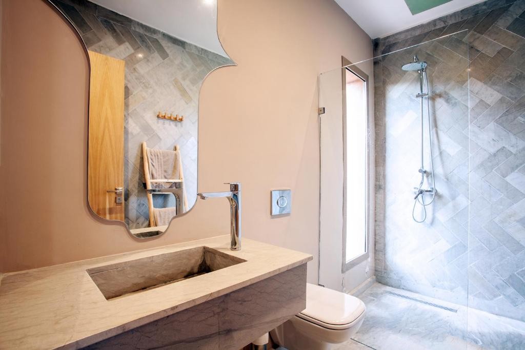 High standing villa, Road to Fes