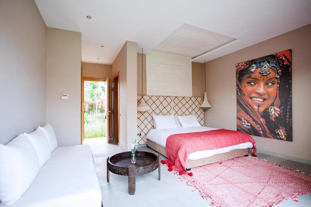 High standing villa, Road to Fes