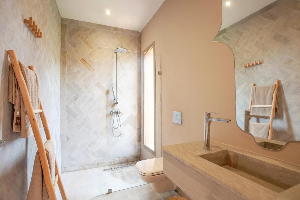 High standing villa, Road to Fes