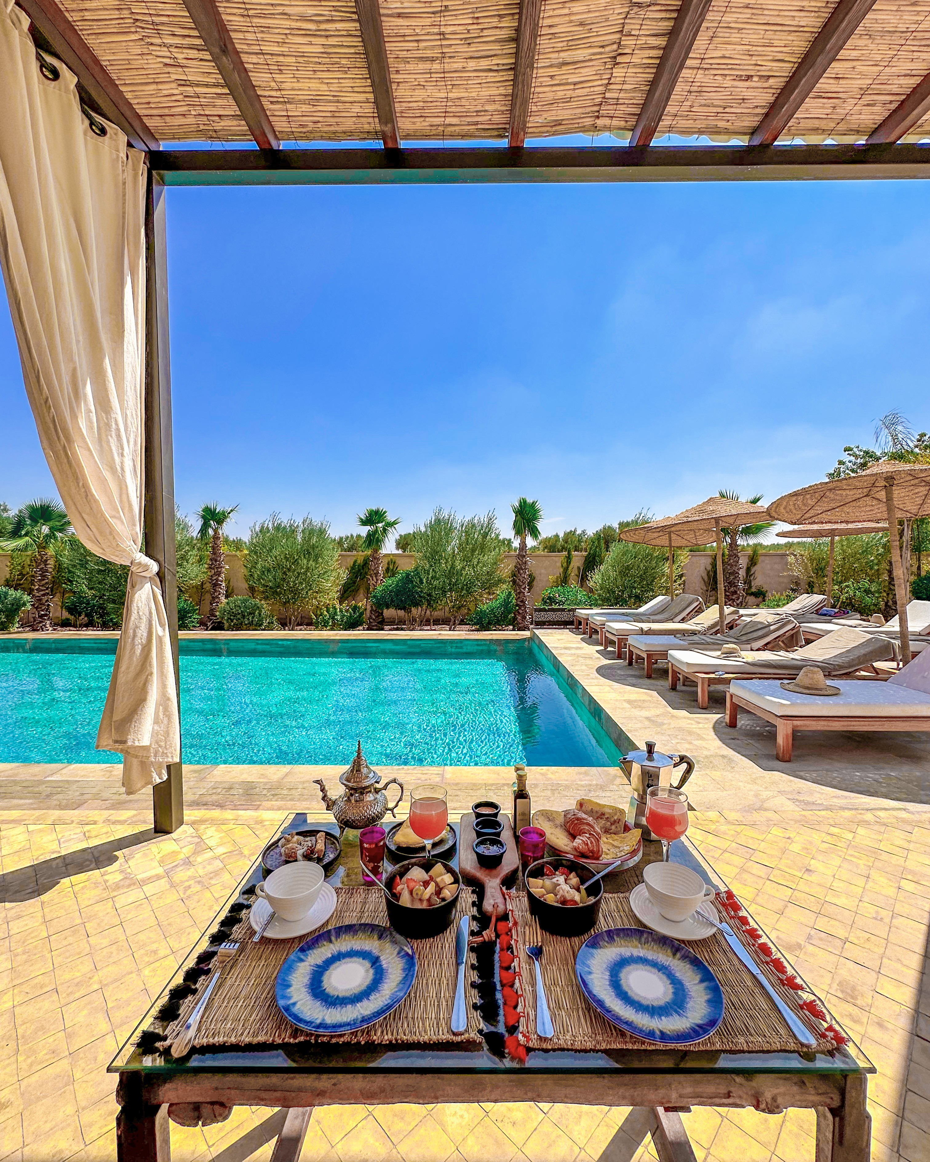 High standing villa, Road to Fes