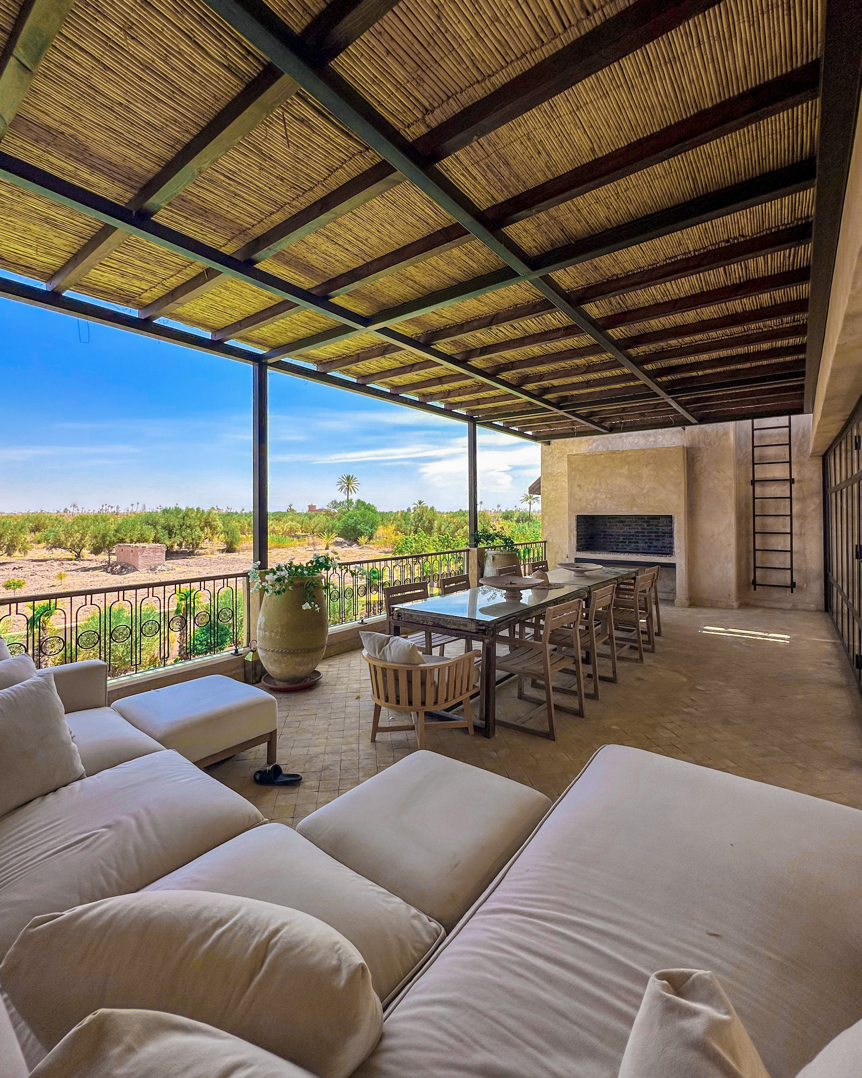 High standing villa, Road to Fes