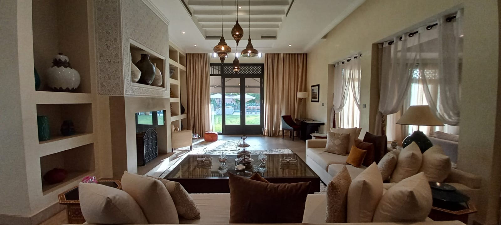 Villa, Hivernage area