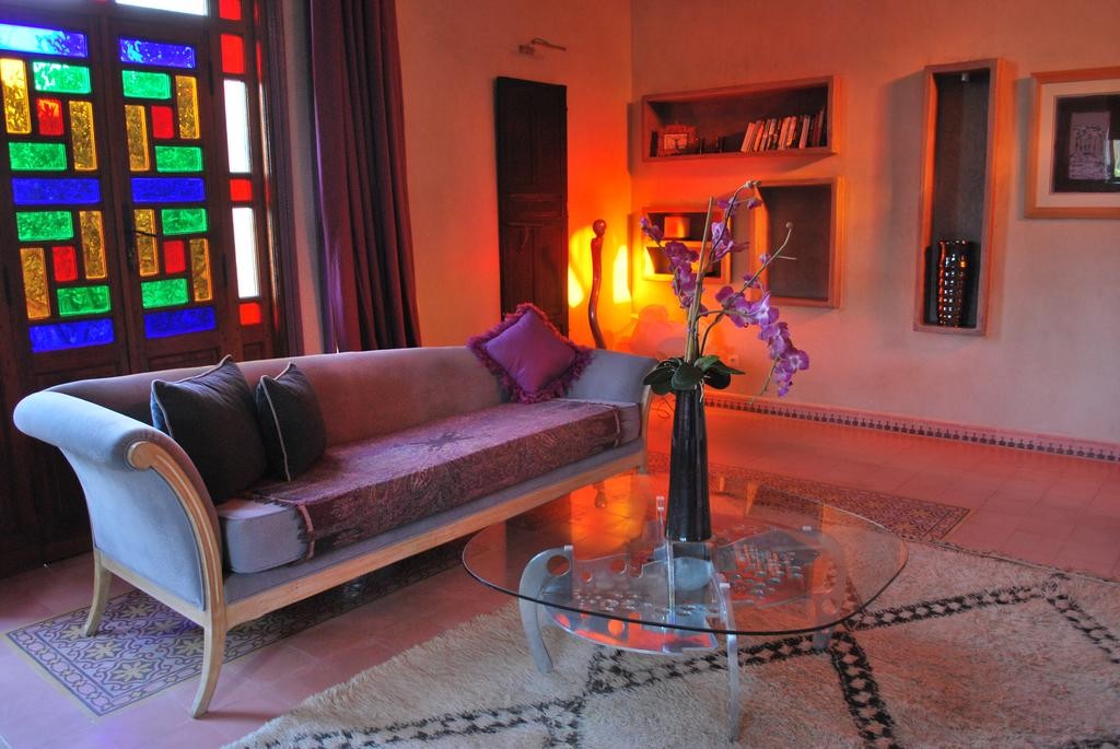 Villa, Targa area