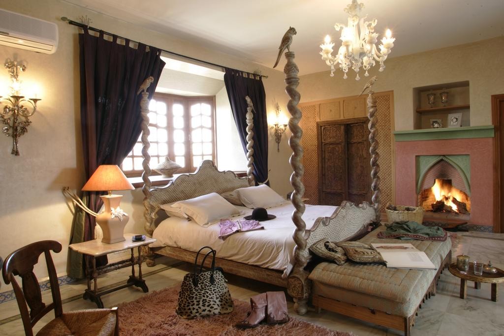 Villa, Targa area